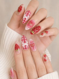Fraise Chantilly – Press-On Nails (24 pièces)