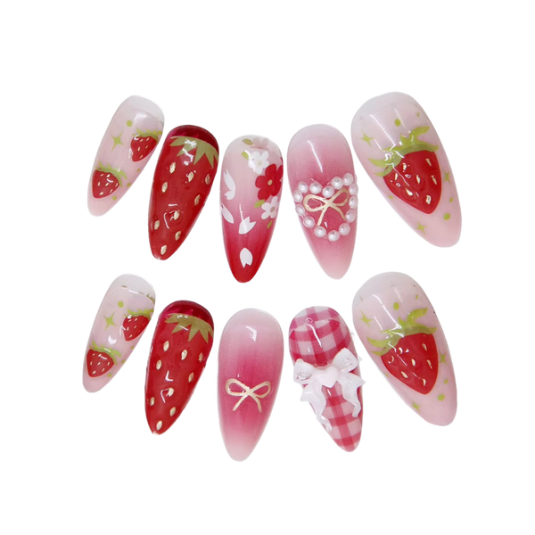 Fraise Chantilly – Press-On Nails (24 pièces)
